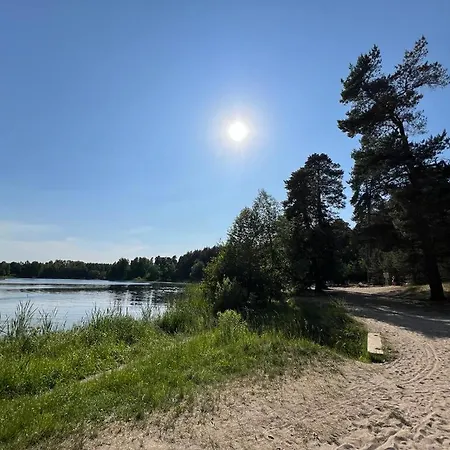 Lake&forest&city Villa *